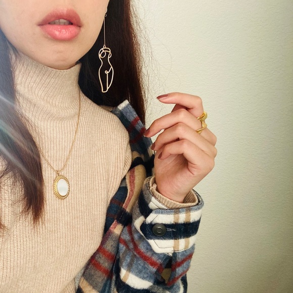 Female Figure Earrings Artsy Earrings - Picture 8 of 9